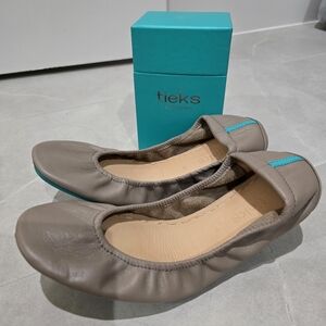 Tieks Women's Leather Flats - Taupe